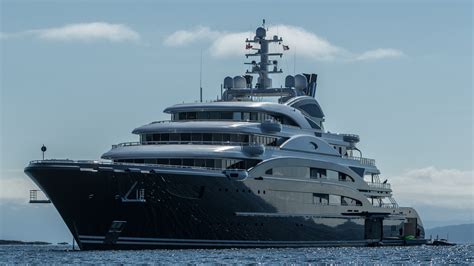 Luxury mega yacht SERENE - Photo by Viktor Davare - Vancouver Island ...