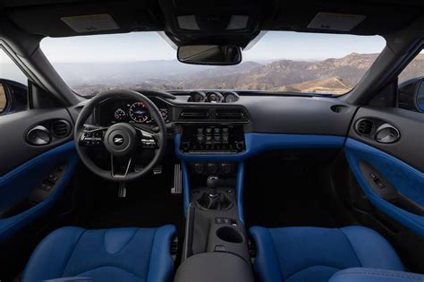 2023 Nissan Z Interior: Inside the New 400-HP Coupe | TractionLife