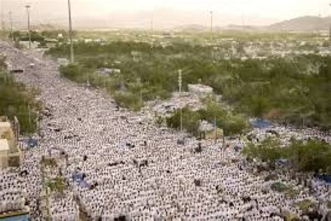 Lautan Manusia Menuju Padang Arafah — Mimbar Rakyat