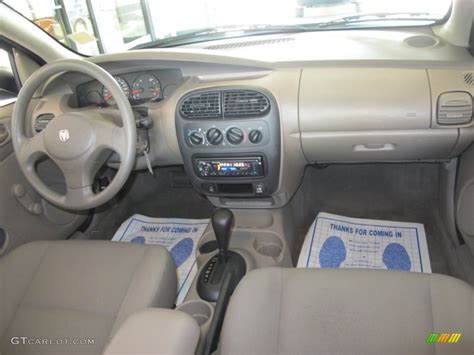 Taupe Interior 2003 Dodge Neon SE Photo #51024721 | GTCarLot.com