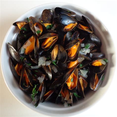 Moules marinière | The Everyday French Chef