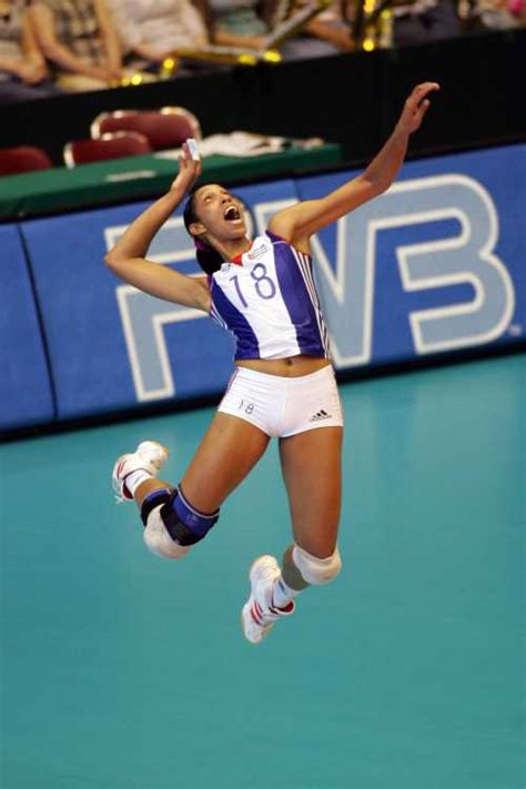 Volleyball Serve - Tips for the Beginners