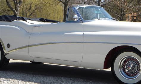 1953 Buick Skylark | Volo Museum