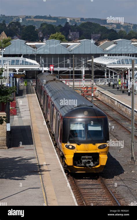 Class 333 train hi-res stock photography and images - Alamy