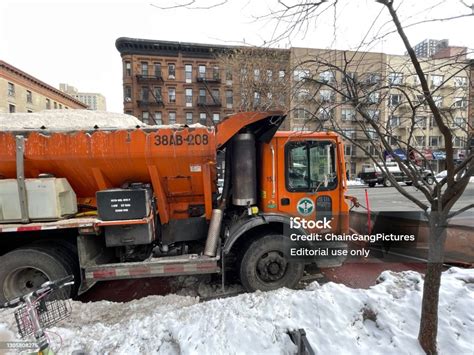 New York City Snow Plow Truck On Streets Of Upper East Side Stock Photo - Download Image Now ...