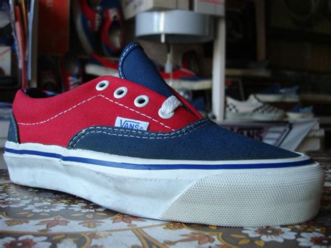 theothersideofthepillow: vintage DOGTOWN VANS 2-tone navy blue & red ERA style #95 MADE IN USA ...