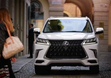 2020 Lexus LX 570 Sport Package brings new style inside and out - SlashGear