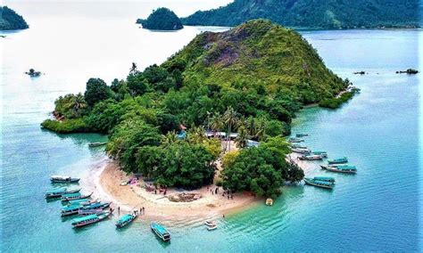 Indahnya Pulau Mandeh, Surga Bahari Eksotis yang Memesona di Padang - iTrip