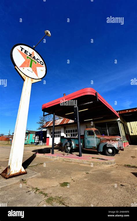 Old texaco station hi-res stock photography and images - Alamy