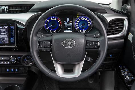 2016 Toyota HiLux interior, features revealed for Australian market - photos | CarAdvice