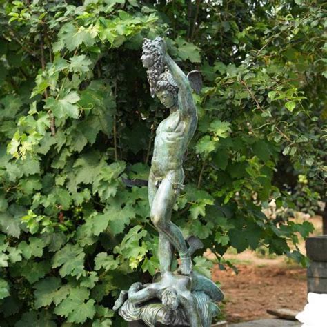 medusa holding perseus head statue-YouFine Sculpture