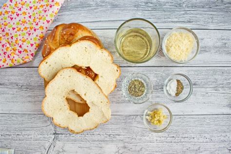 Salted Garlic Bagel Chips Recipe - Cook.me Recipes