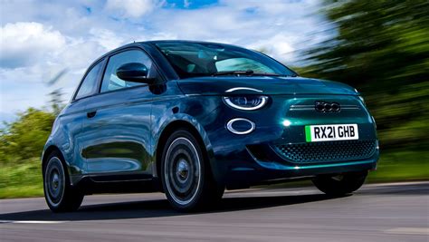 2021 Fiat 500 Electric Review - Automotive Daily