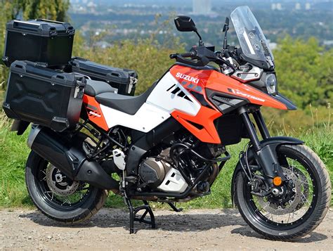 Suzuki V-Strom 1050 XT 2020 adventure bike review | BeMoto