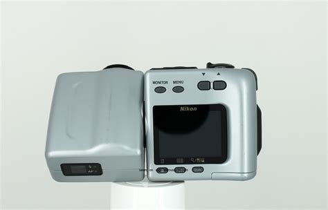 Nikon Coolpix 950 Millennium Edition