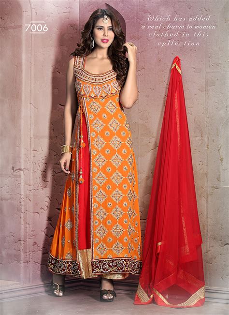 Traditional Ethnic Wear Dresses in Indian Wedding For Women - Stylish Clothes for Women