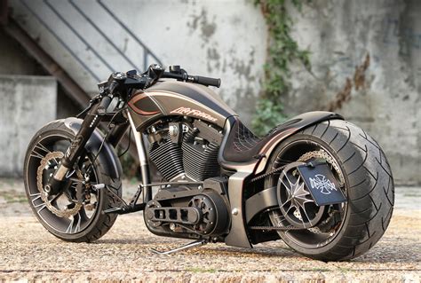 custom harley-davidson breakout - Pesquisa Google | Motorbikes on the Road | Pinterest | Motos ...