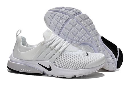 white nike running shoes mens