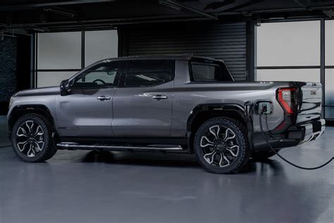 2024 GMC Sierra EV Release Date & Early Specs