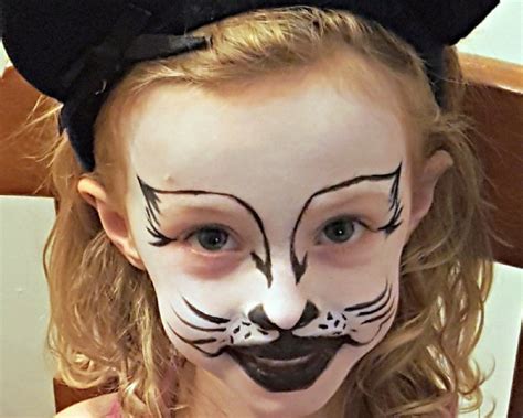 Kitty Cat Face Painting Tutorial - Halloween with Snazaroo