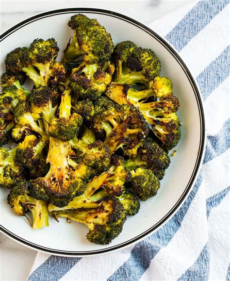 Roasted Broccoli – WellPlated.com