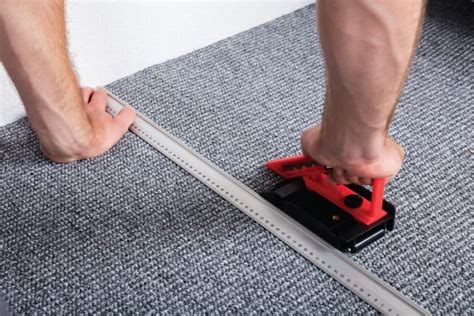 How To Lay Carpet Without A Knee Kicker