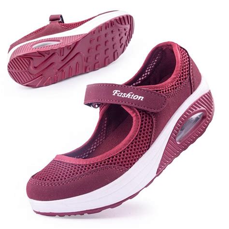 15 Best Orthopedic Shoes For Women | Travel Essentials