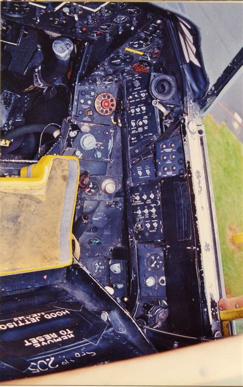 Fairey Gannet AEW.3 XL500 cockpit | James Thomas | Flickr