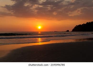 1,850 Manuel Antonio Beach Images, Stock Photos & Vectors | Shutterstock