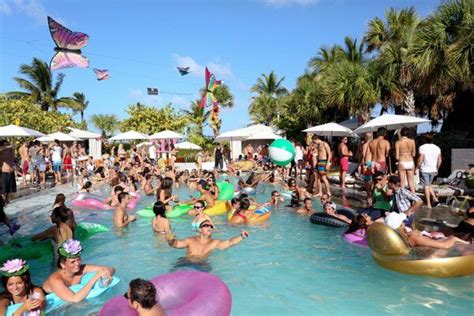 This pool party is at the SLS hotel in South Beach, Miami! Nothing but bak… | Miami beach ...