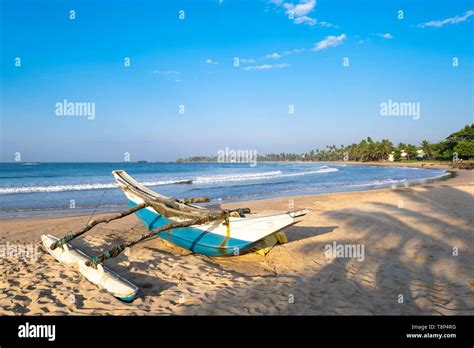 Sri Lanka, Southern province, Matara, Matara beach Stock Photo - Alamy