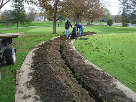 Wanakah Country Club Grounds: Tree Root Pruning