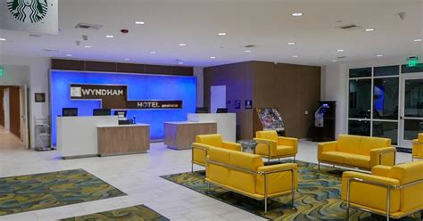 Wyndham Anaheim from $138. Anaheim Hotel Deals & Reviews - KAYAK