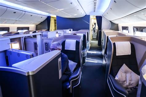 Review: British Airways First Class on the 777 LHR-AUH