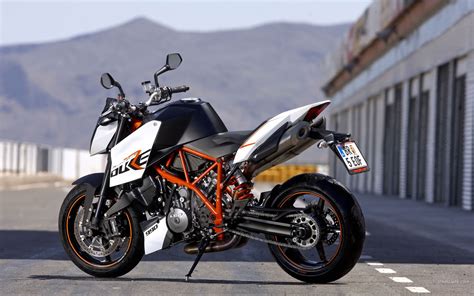 KTM 990 Super Duke | HD Wallpapers (High Definition) | Free Background