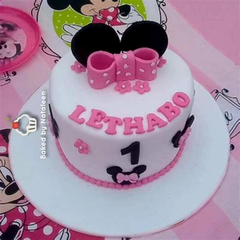 Minnie Mouse Bow Birthday Cake | Baked by Nataleen