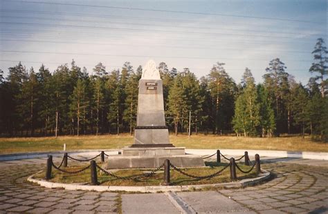 Read the Plaque - Asia – Europe border (wide view)