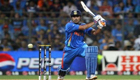 MS Dhoni's 2011 World Cup final bat is the most expensive bat ever | Catch News