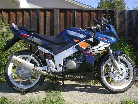 2010 Honda CBR150R