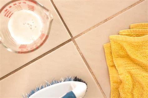 DIY // Grout Cleaner - Fresh Mommy Blog