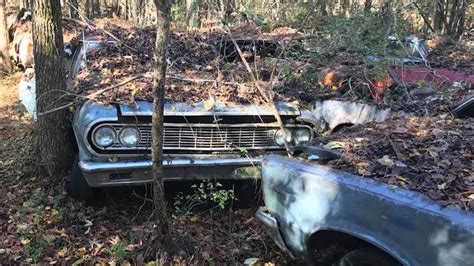 Old Car City USA: Over 4,000 Barn and Field Finds in Georgia