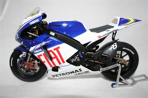 Hart Motorsport: Yamaha YZR M1 - V Rossi 2009