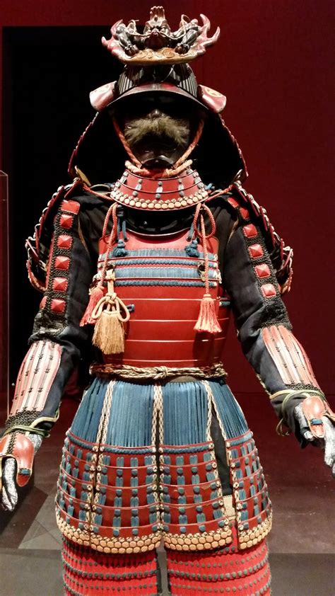 a moon, worn as if it had been a shell: Japanese Samurai Armor Exhibit for Homeschooling Field Trip