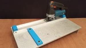 Homemade Jigsaw Cutting Guide - HomemadeTools.net