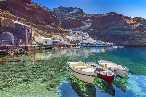 14 Top Attractions & Places to Visit on Santorini | PlanetWare