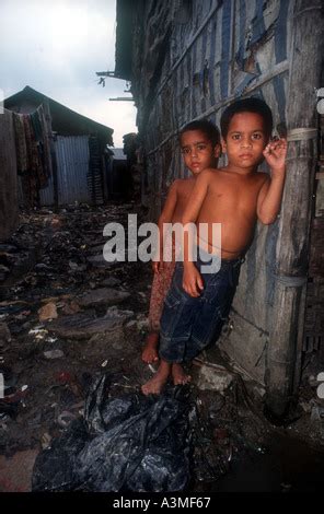 Children in the slums of Dhaka Bangladesh Stock Photo - Alamy