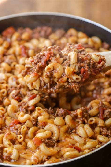 Easy Goulash Recipe {+VIDEO} | Lil' Luna