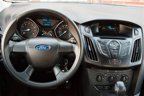 Ford Focus Interior-19 | Car Dealership in Philadelphia