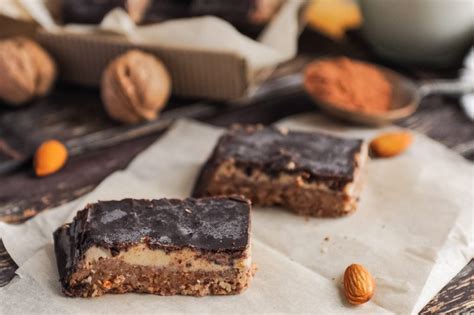 5 Homemade Protein Bar Recipes To Build Muscle - Ignore Limits