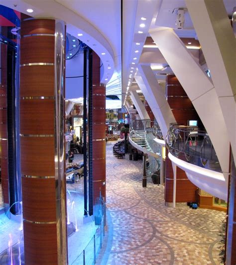 Oasis of the Seas cruise: Inside the Oasis 1